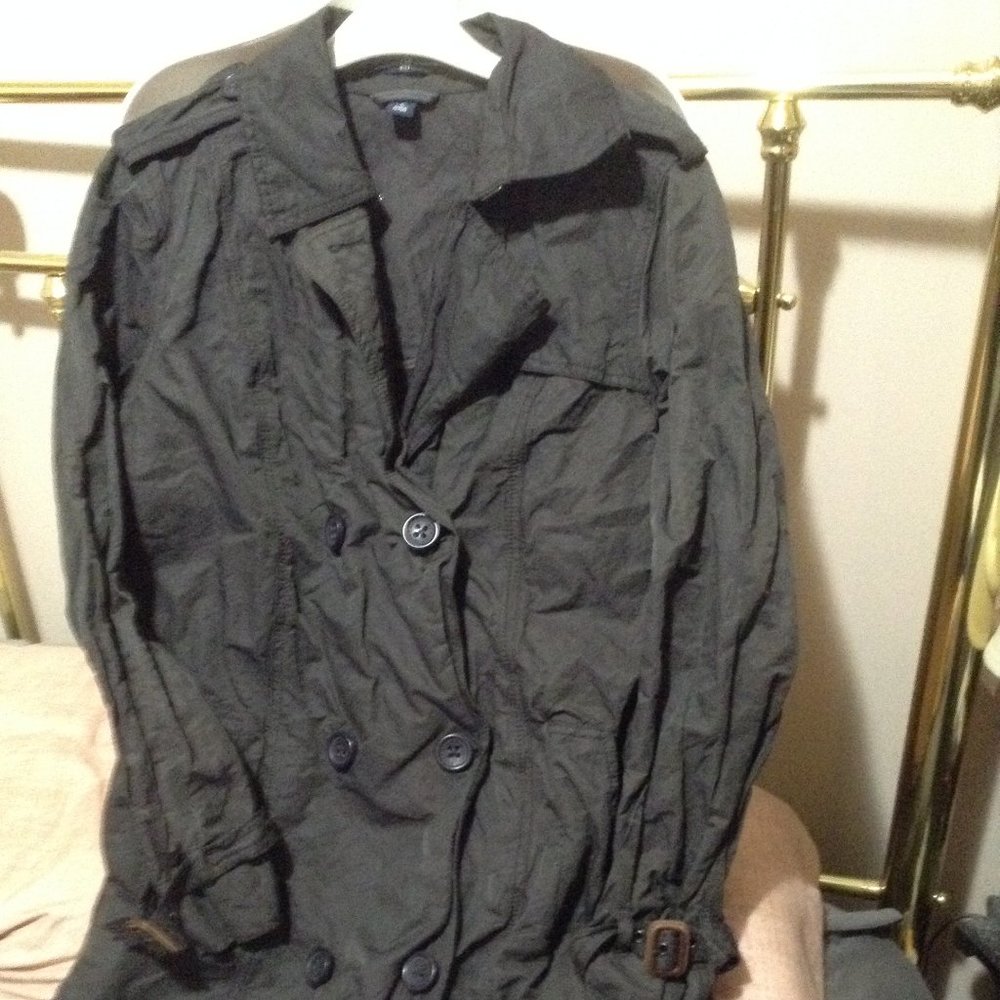Gap rain coat